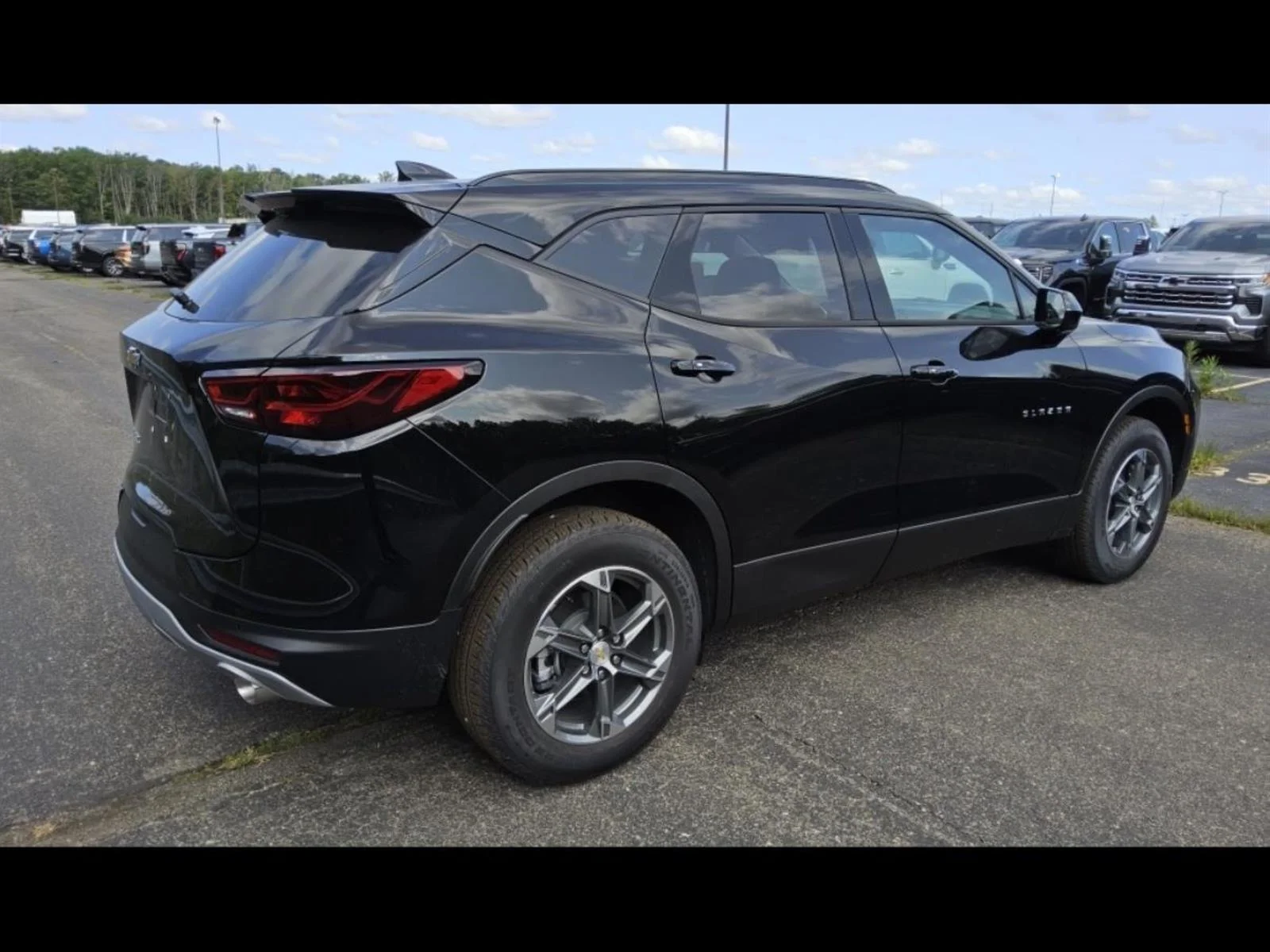 Used 2026 Black Chevrolet 2LT image 5