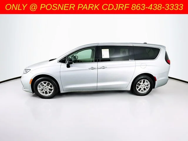 Used 2024 Silver Chrysler Touring L image 4