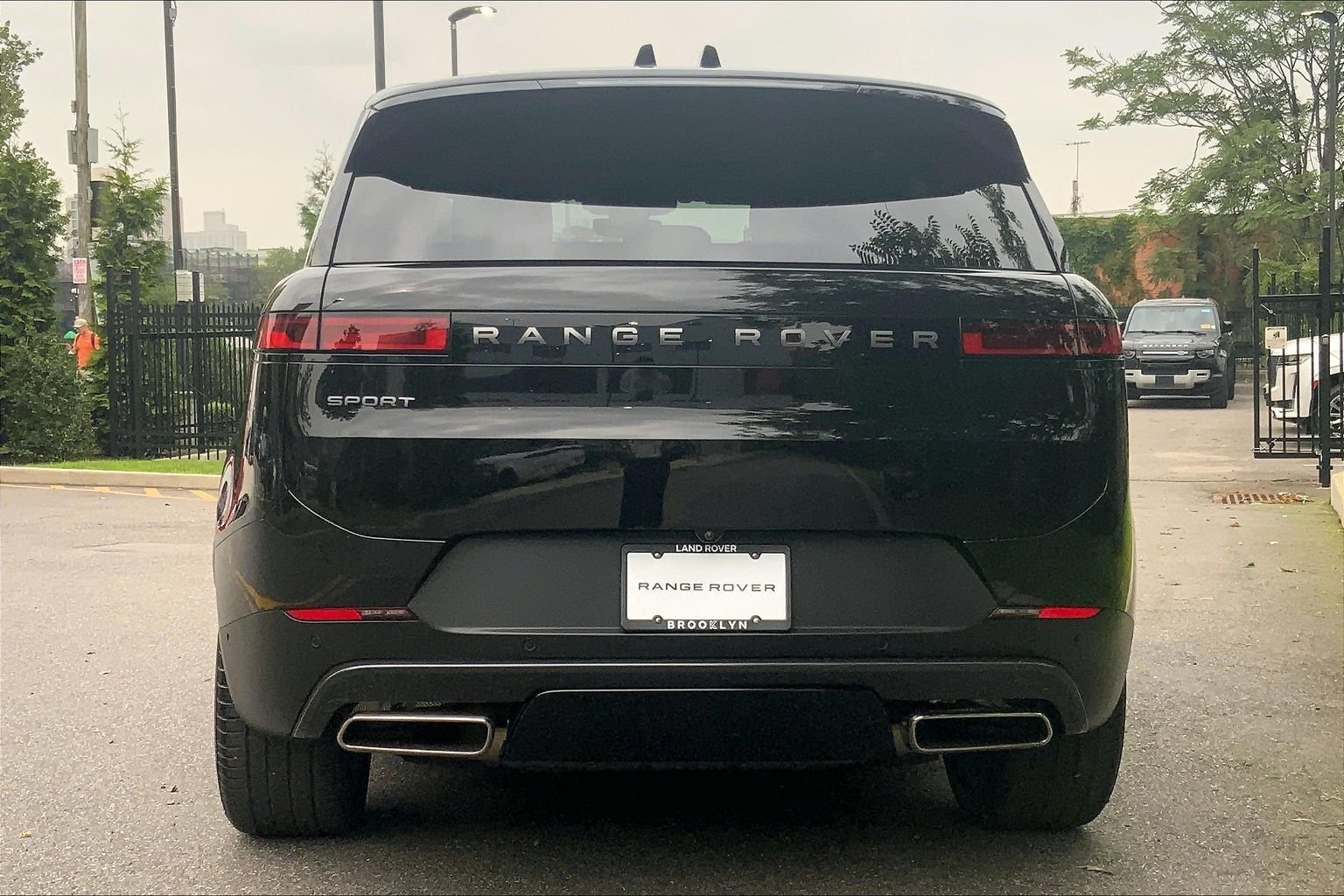 Certified Used 2024 Santorini Black Metallic Land Rover SE image 4