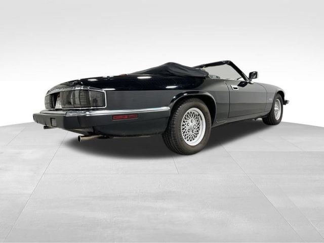 Used 1993  Jaguar Base image 26