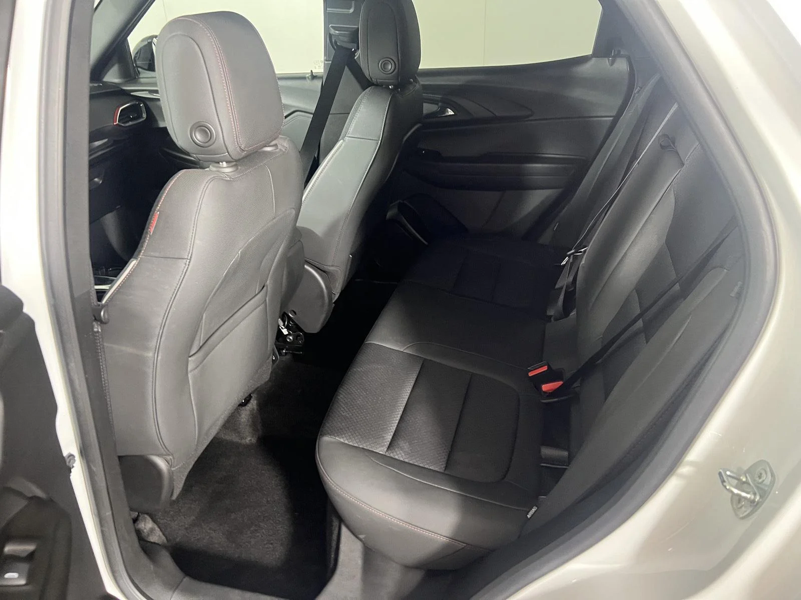 Used 2023 Summit White Chevrolet RS image 8