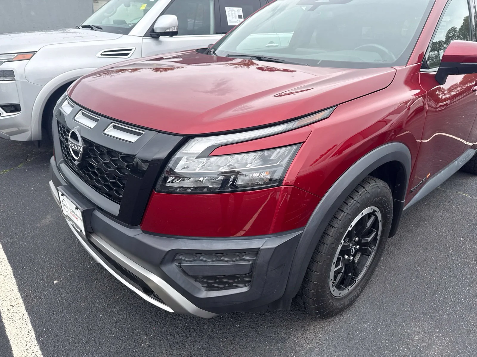 Certified Used 2023 Scarlet Nissan Rock Creek image 6