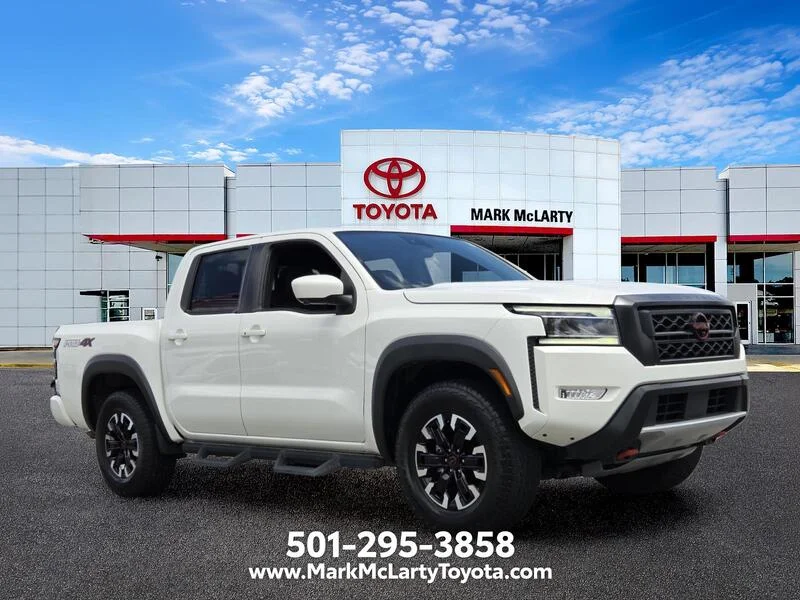 Used 2023 Glacier White NISSAN CREW CAB 4X4 PRO-4X AUTO image 7