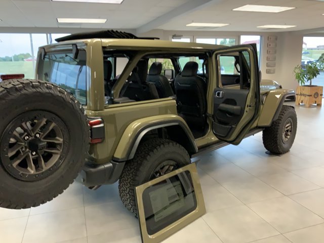 2025 Jeep Wrangler 4-Door Rubicon 392 Final Edition - Photo 12