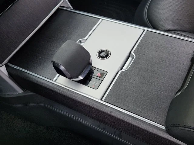 Certified Used 2024 Black Land Rover Autobiography image 19