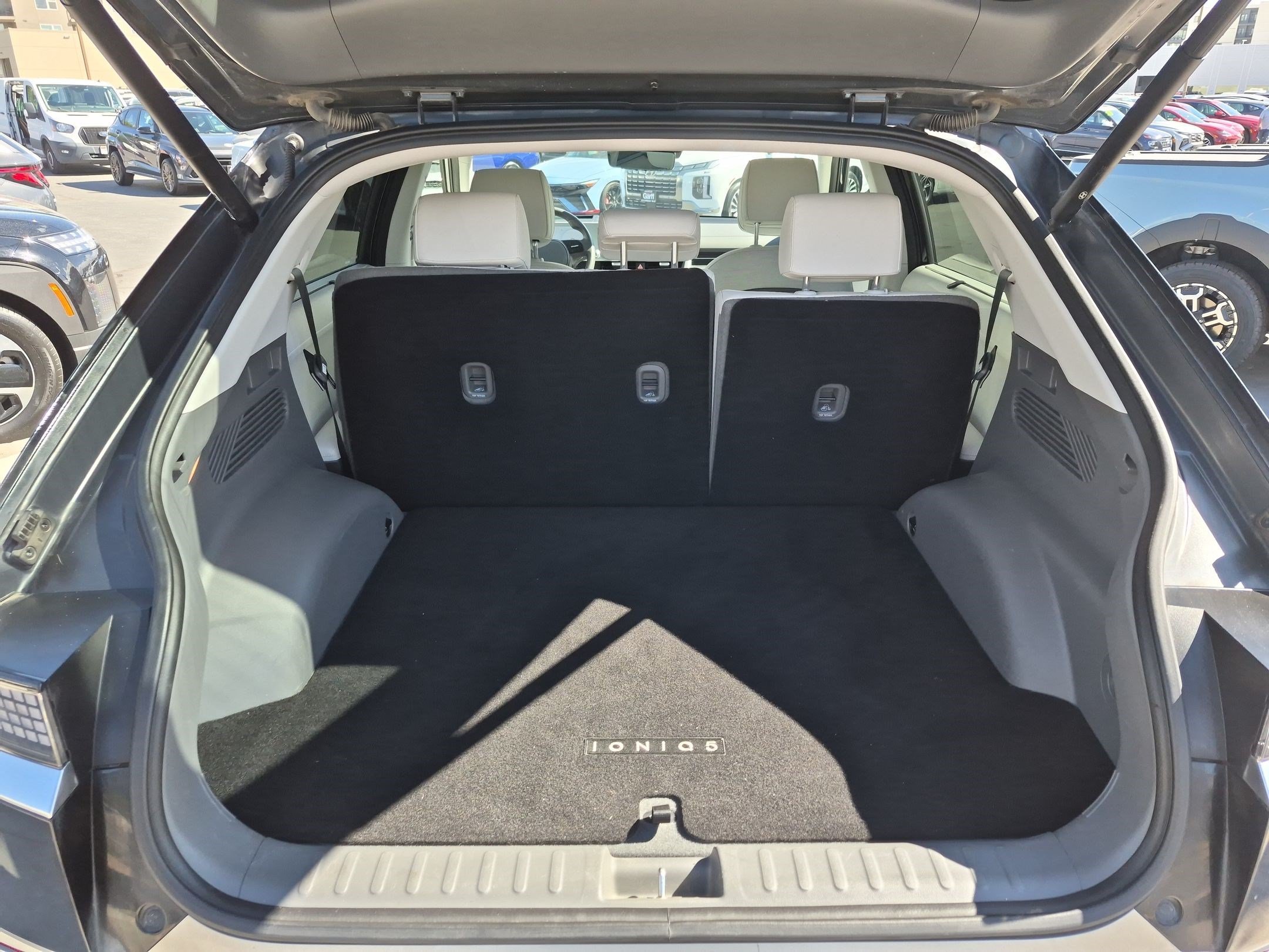 Certified Used 2024 Abyss Black Hyundai Limited image 28