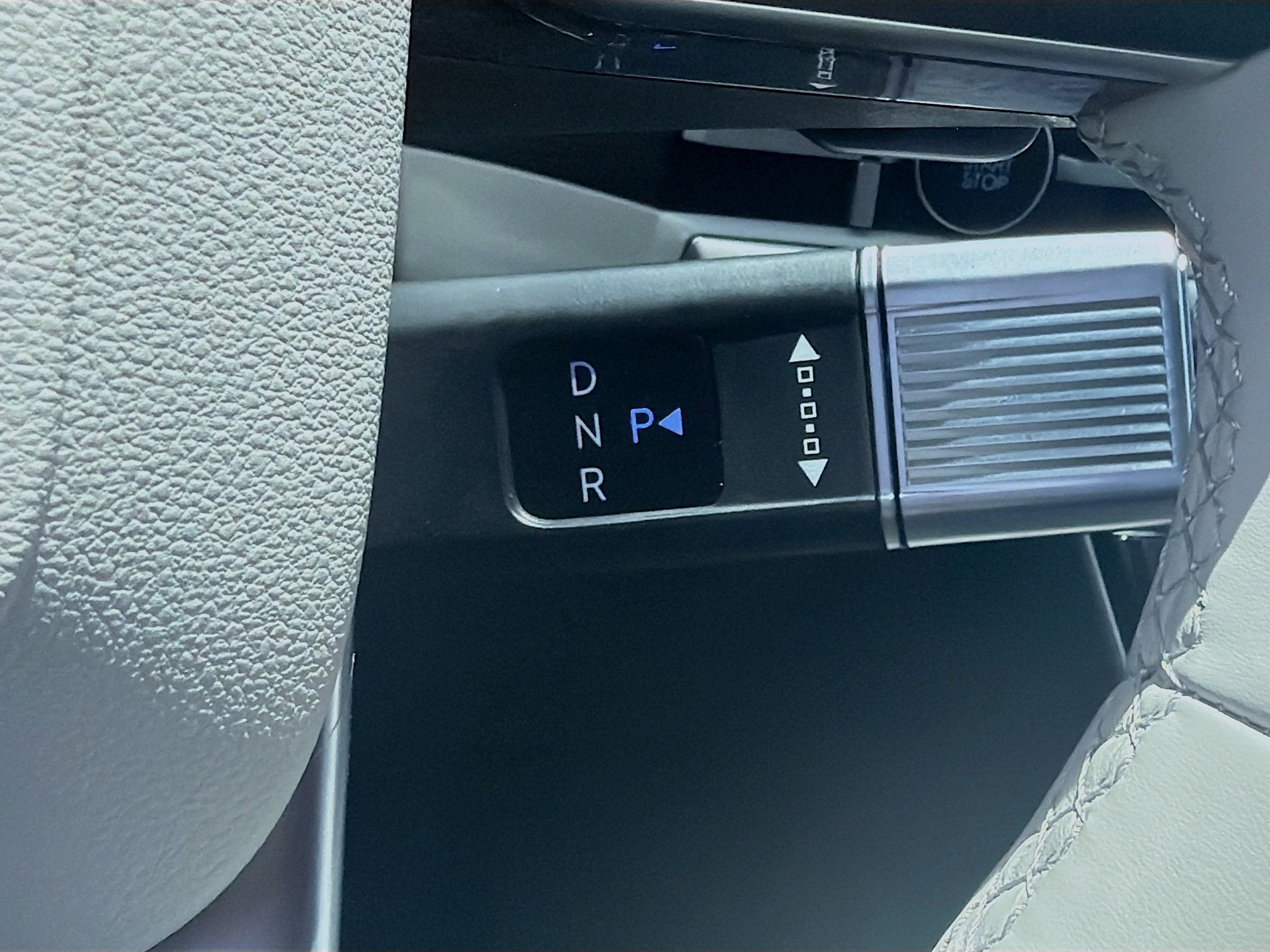 New 2026 Hampton Gray Hyundai SEL FWD image 37