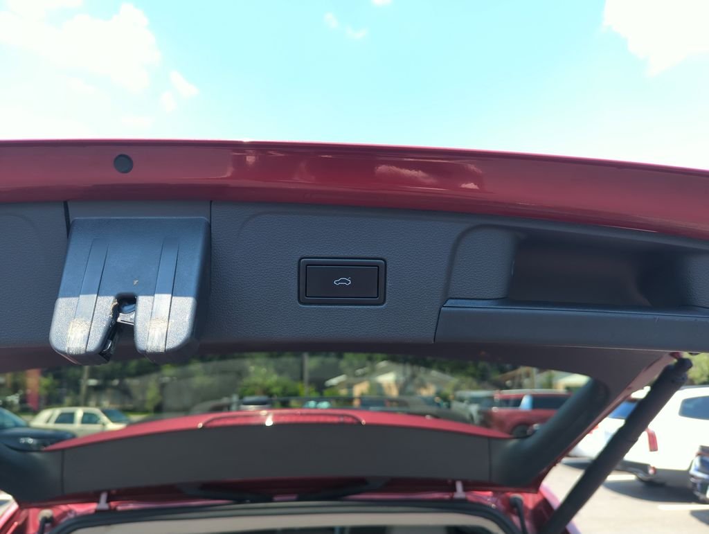 Used 2018  Volkswagen 3.6L V6 SE image 32