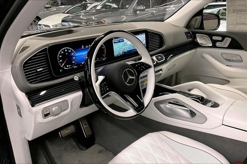 New 2026 Obsidian Black Mercedes-Benz Maybach GLS 600 image 6