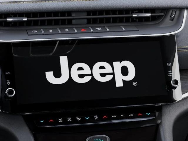 New 2026 Diamond Black Crystal Pearl-Coat Exterior Paint Jeep  image 44