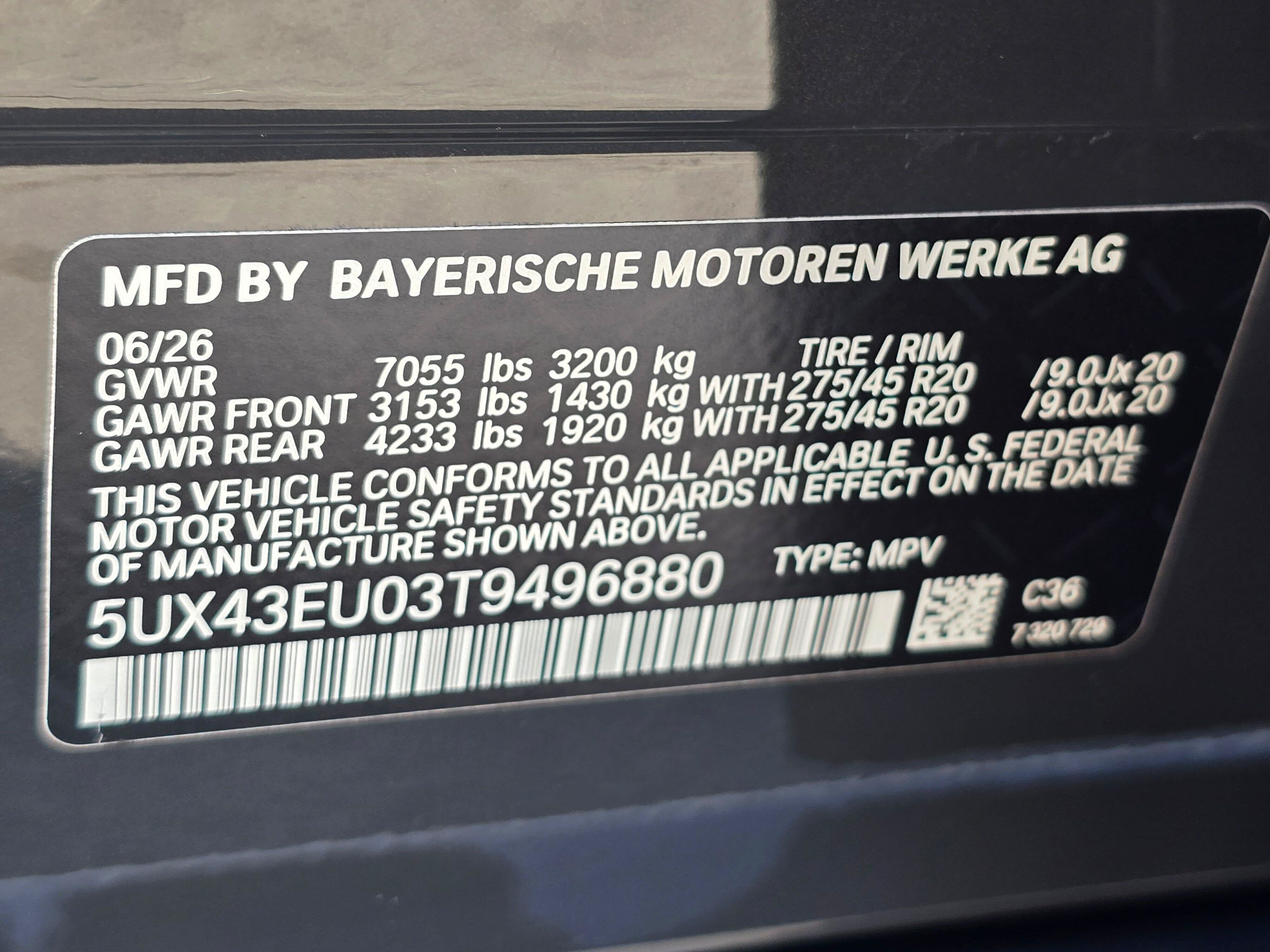 New 2026 Dravit Grey Metallic BMW xDrive50e image 30