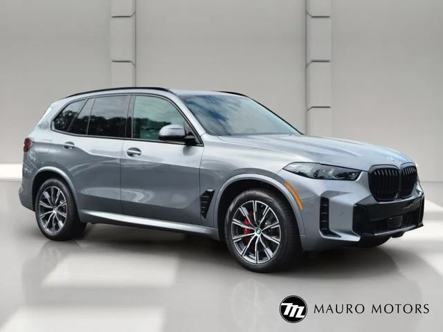 Used 2026 Gray BMW xDrive40i image 1