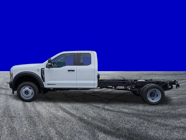 2025 Ford F-450 Super Duty Chassis Cab XL - Photo 7