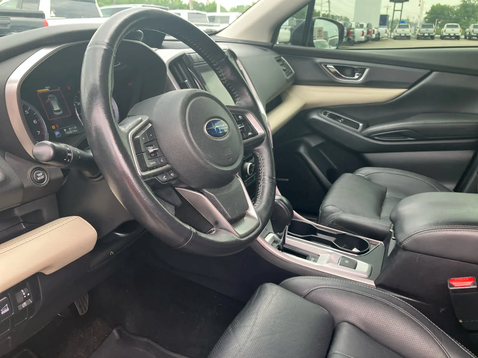 Used 2019 Magnetite Gray Metallic Subaru Limited image 9