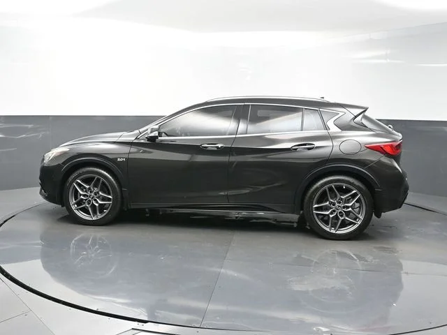 Used 2018 Black INFINITI ESSENTIAL image 4