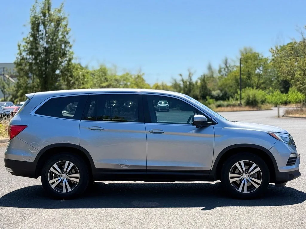 Used 2016  Honda EX-L image 6