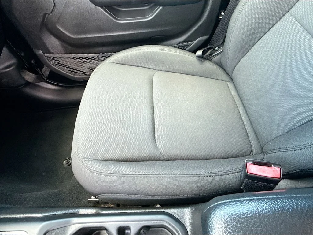 Used 2021 Black Jeep Unlimited Sport Altitude image 18