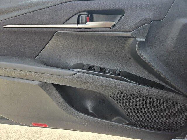 Used 2025 BLACK Toyota LE image 23