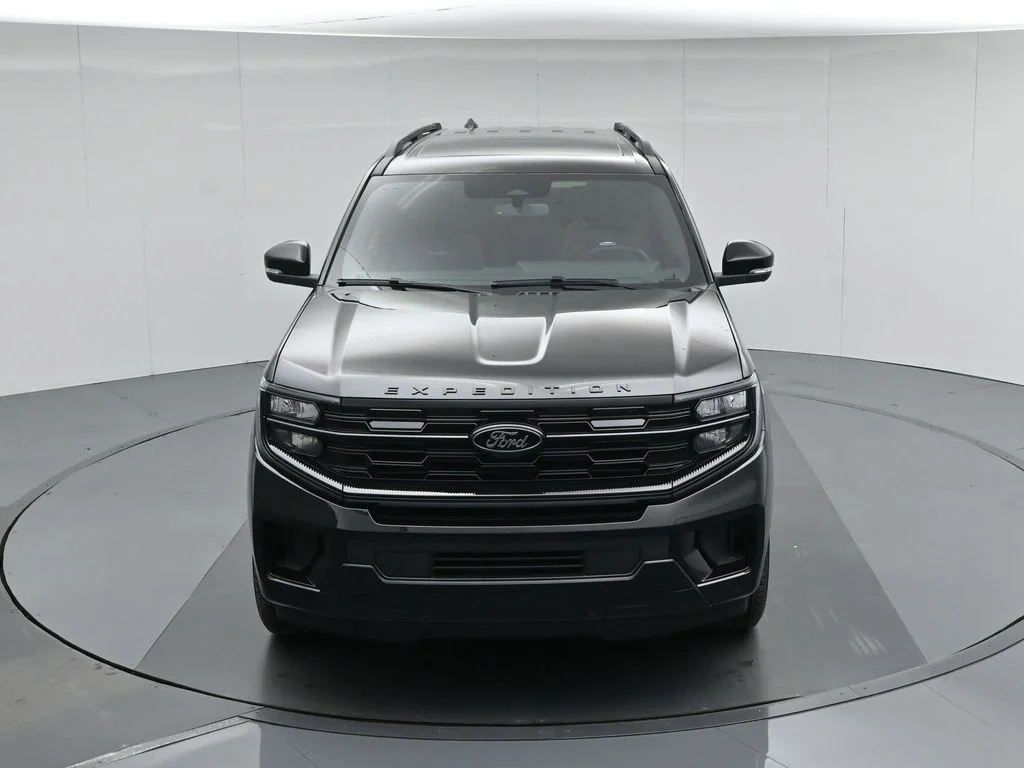 New 2026 Black Ford Platinum image 39