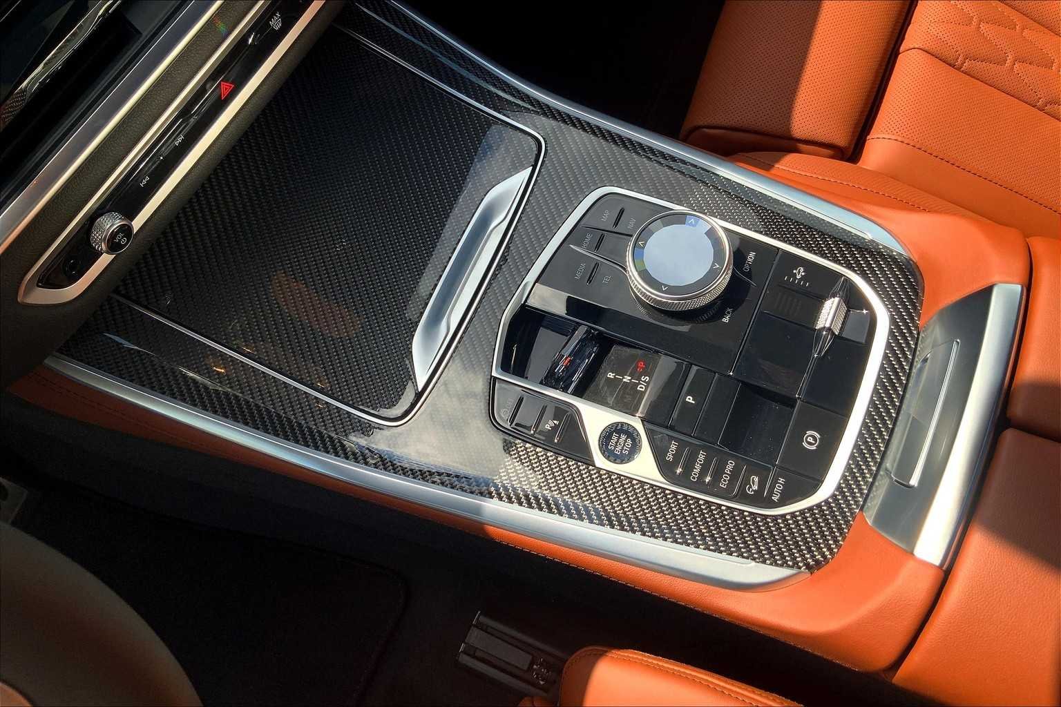 New 2026 Dravit Grey Metallic BMW M60i image 8
