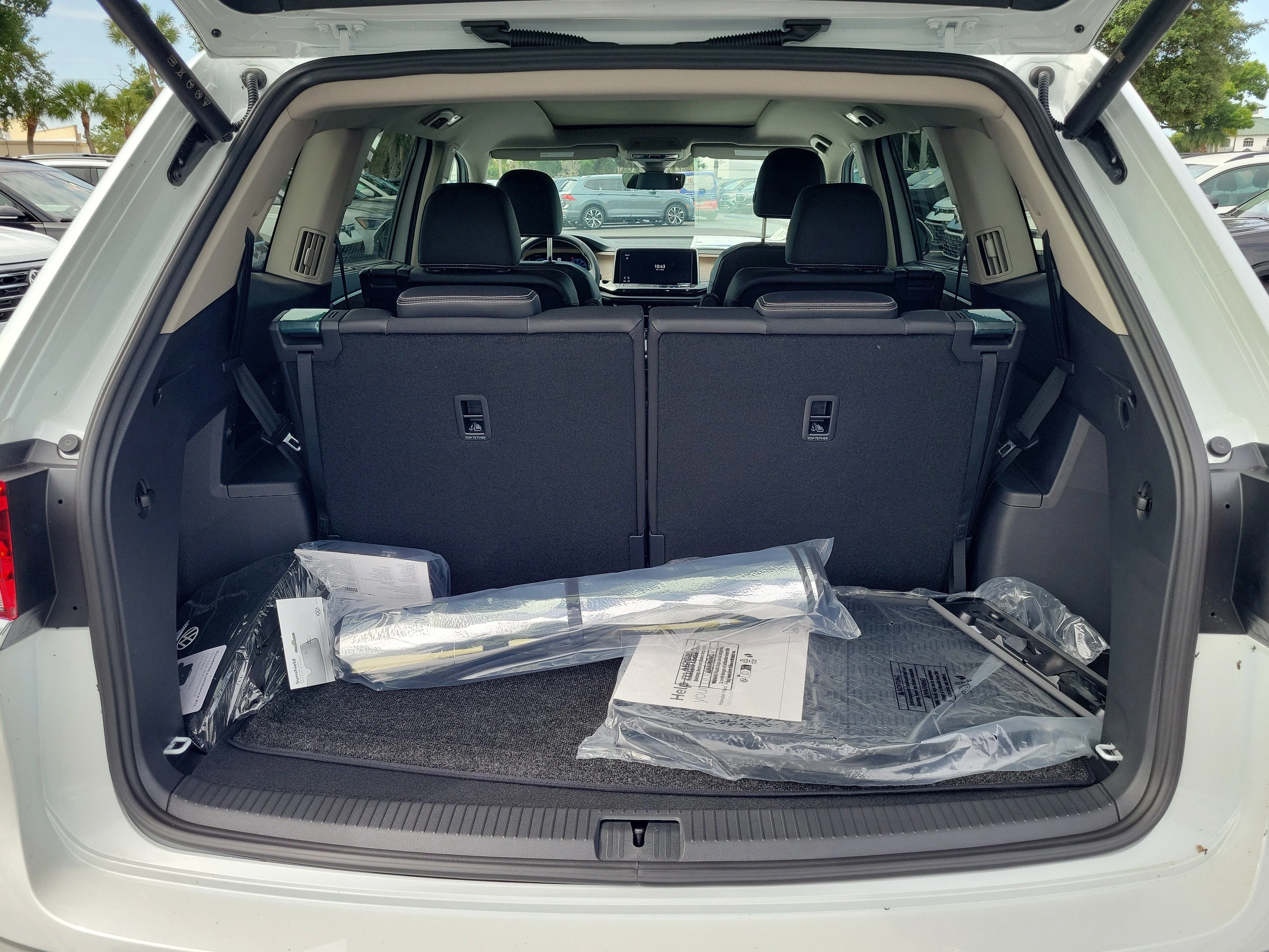 New 2026 White Volkswagen SE w/Technology image 11