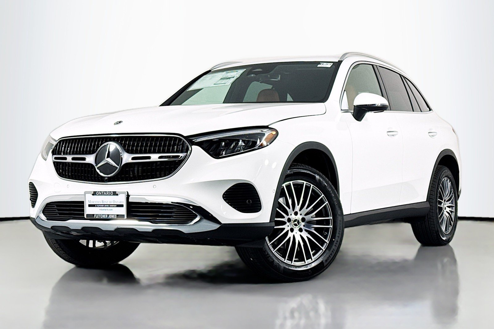 New 2026 Polar White Mercedes-Benz GLC 300 SUV image 1