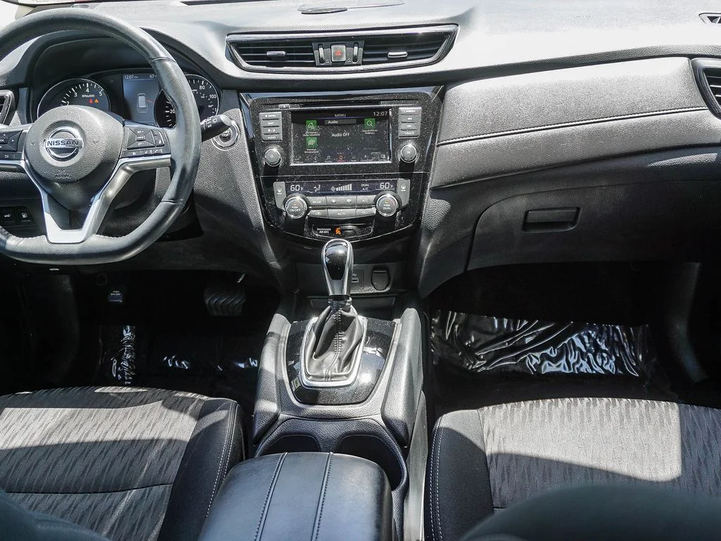 Used 2018 Red Nissan SV image 14