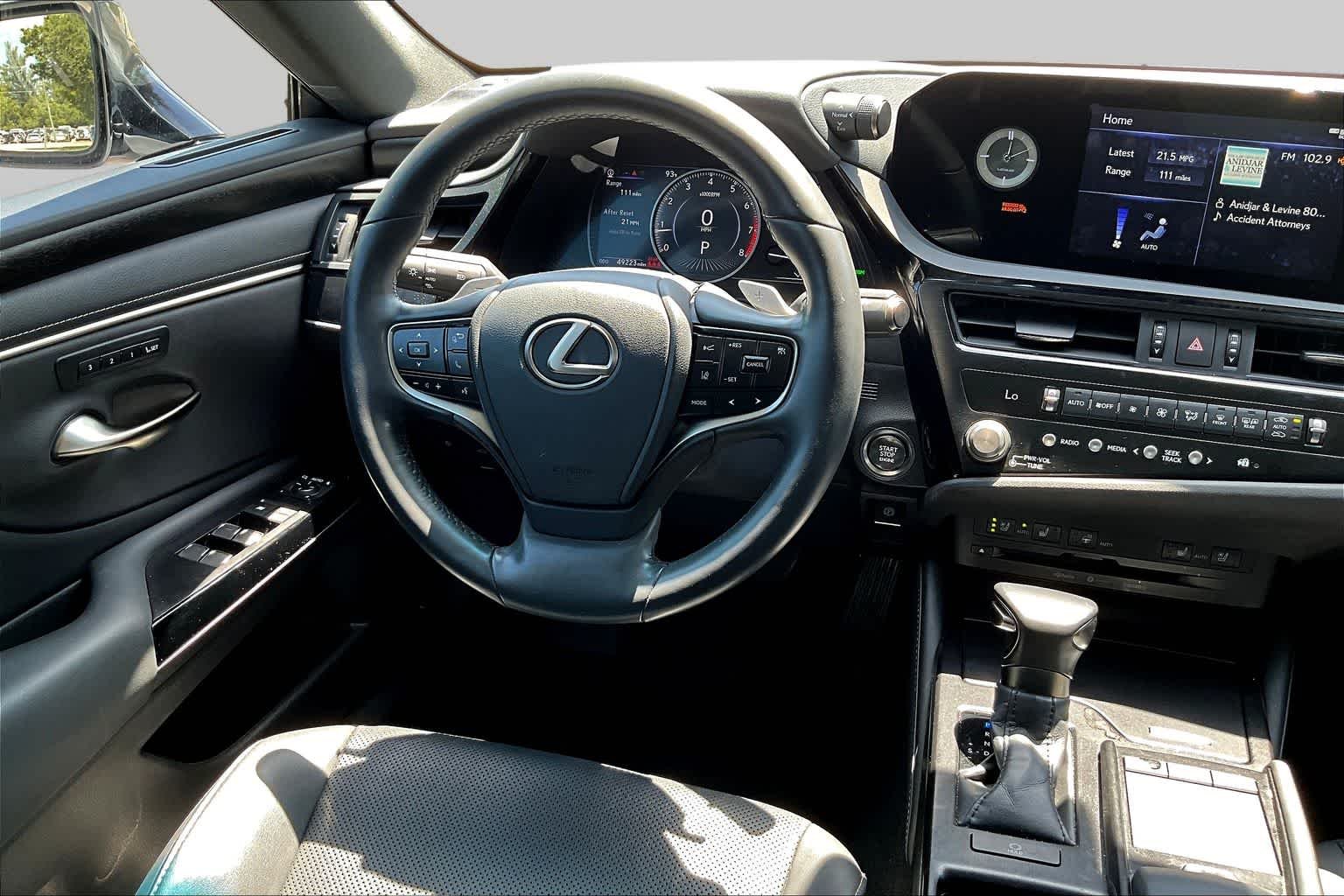 Certified Used 2022 EMINENT WHITE PEARL Lexus  image 6