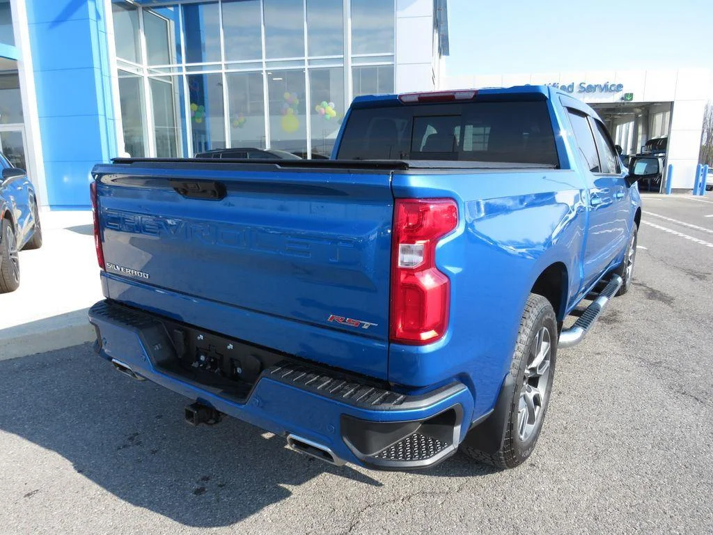 Used 2023 Glacier Blue Metallic Chevrolet RST image 7