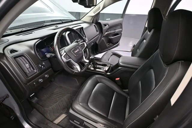 Used 2018 Gray GMC SLT image 24