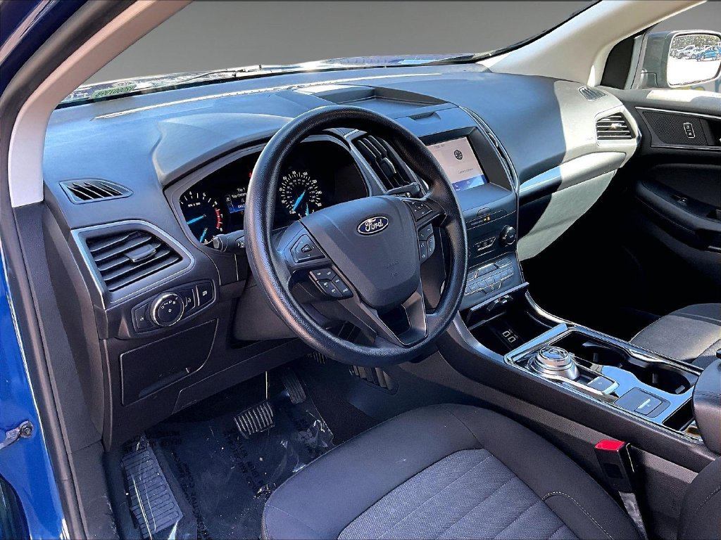 Used 2020 Blue Metallic Ford SE image 8
