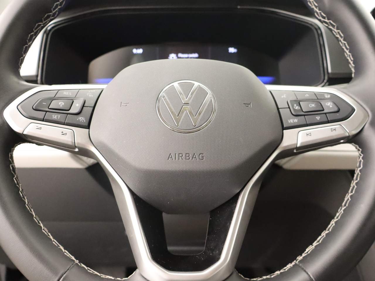 Certified Used 2025 Deep Black Pearl Volkswagen S image 12