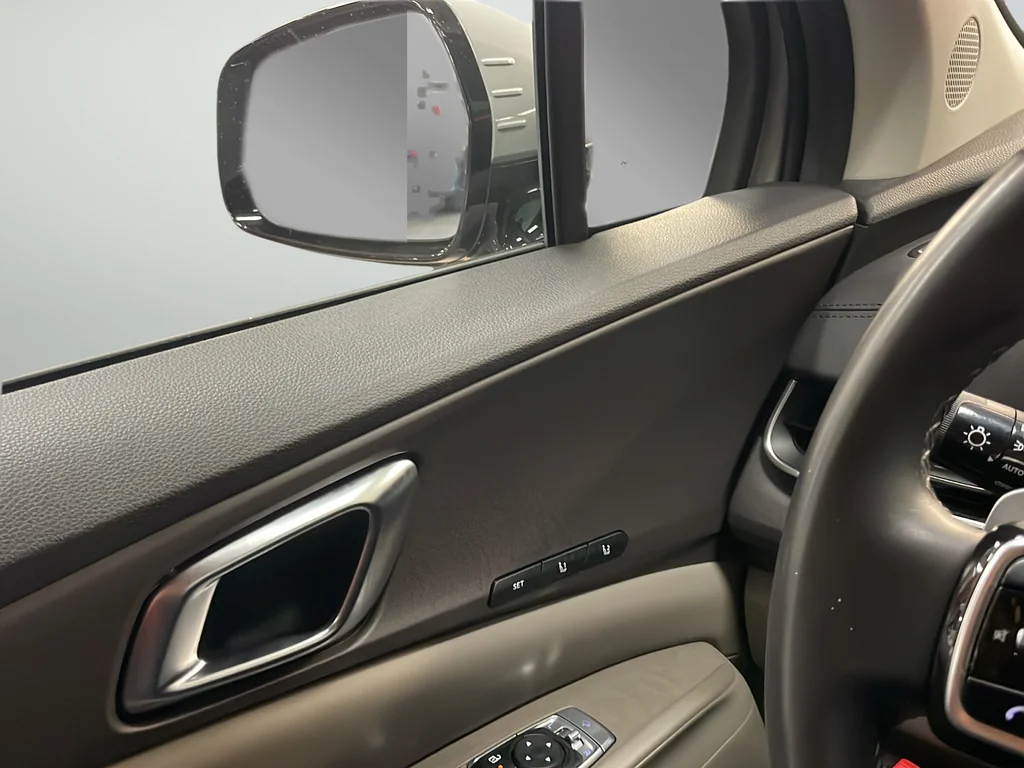 Used 2025 White Kia EX image 32