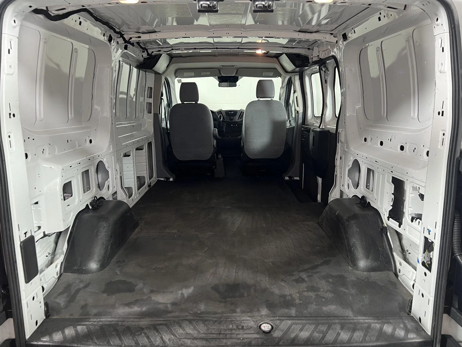 Used 2016 Wh Ford  image 9
