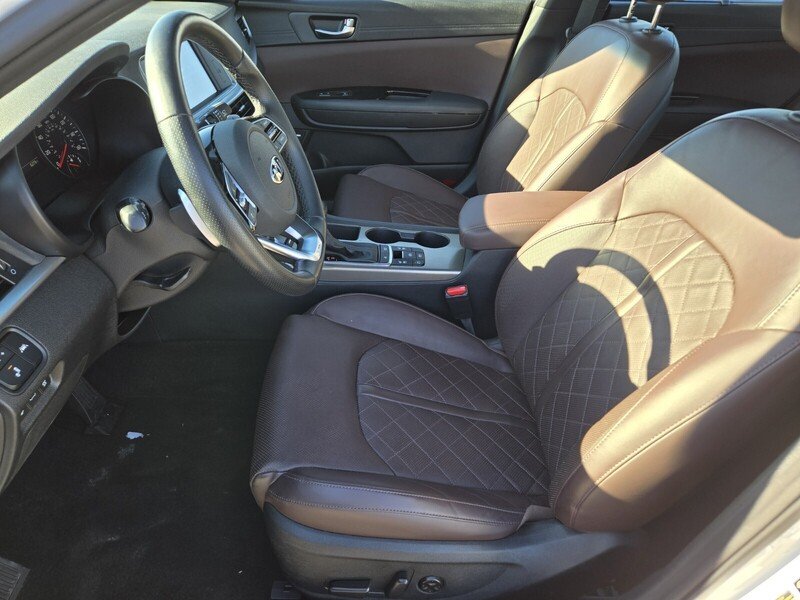 Used 2019 Snow White Pearl KIA SX AUTO image 10