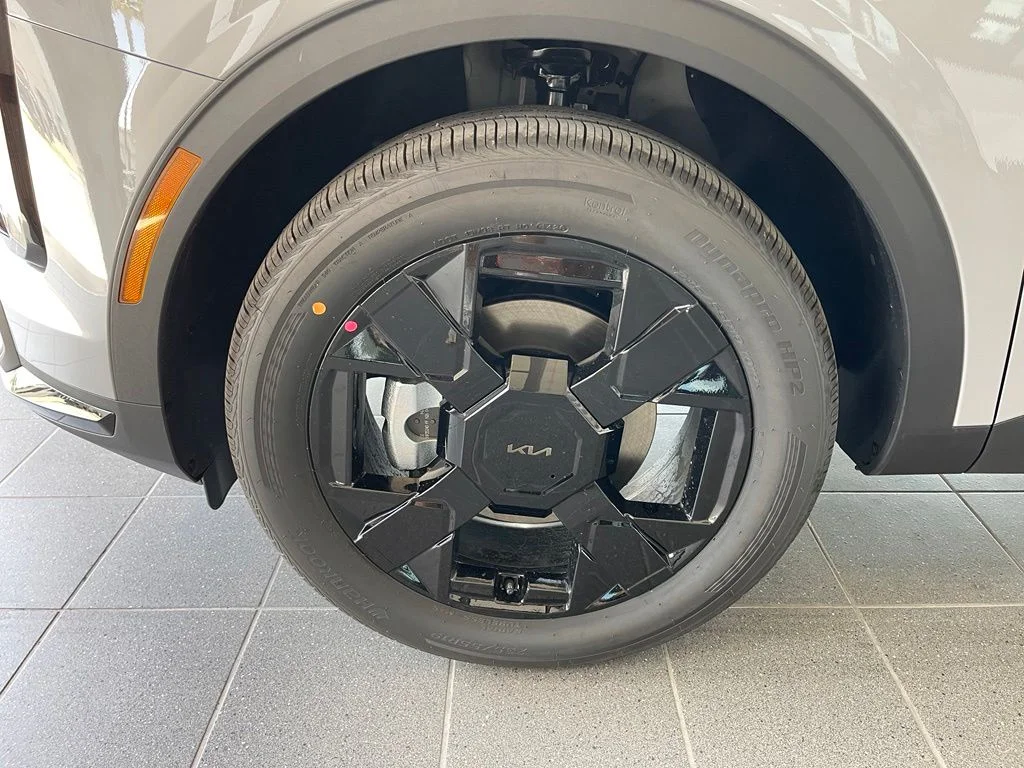 New 2026 Gray Kia X-Line image 31