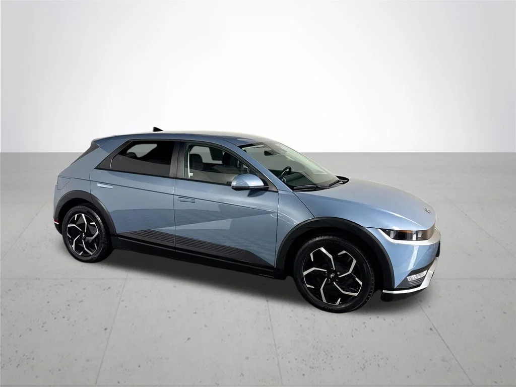 Used 2024 Blue Hyundai SEL image 4
