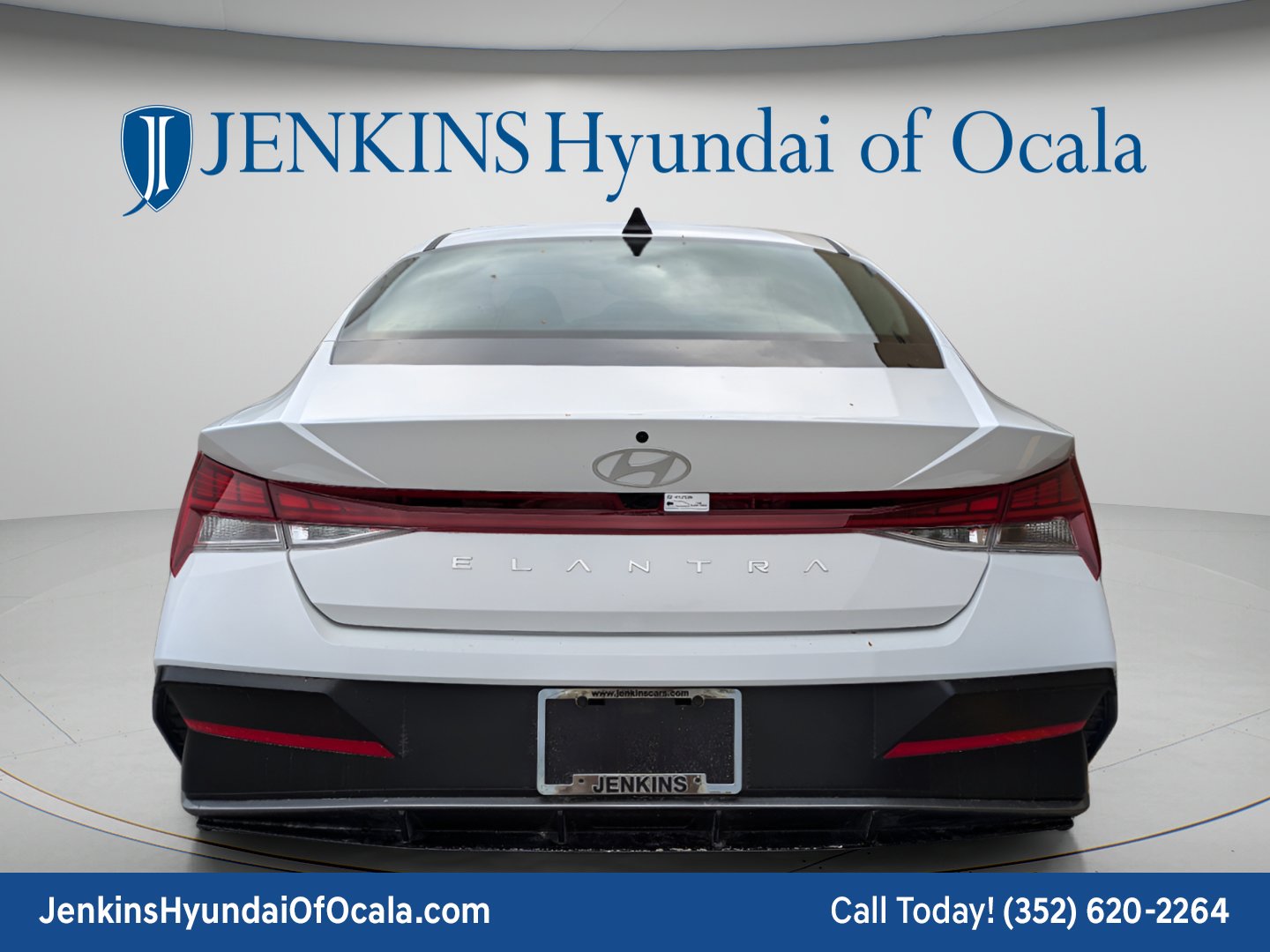 Used 2025 Serenity White Hyundai SEL Convenience image 5