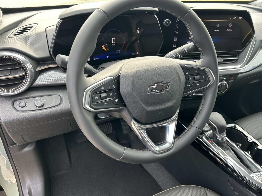 New 2026 Cacti Green Chevrolet ACTIV image 12
