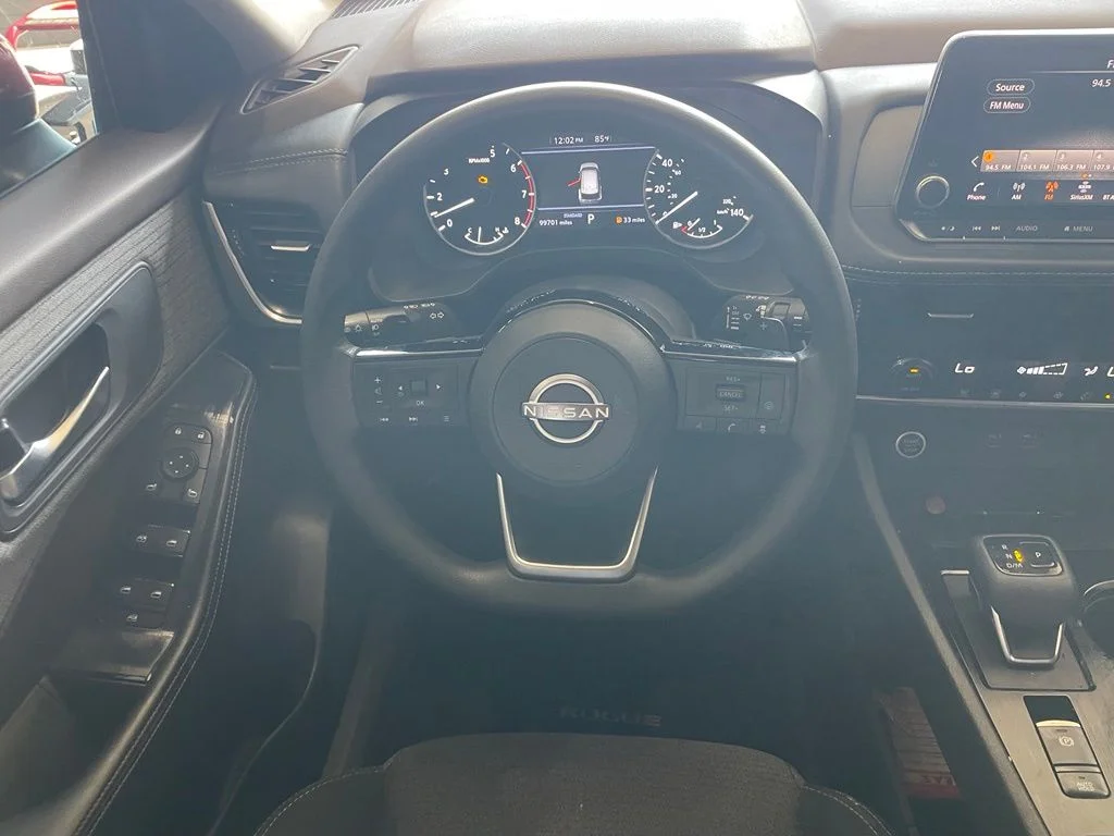 Used 2022 Red Nissan SV image 13