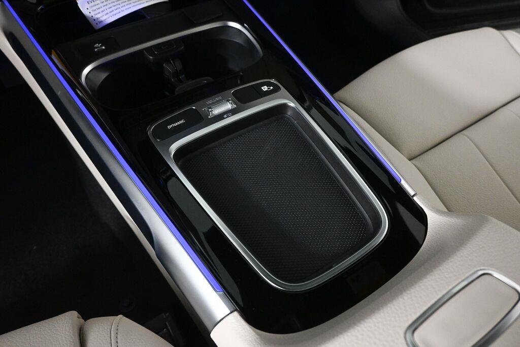 Used 2026 Night Black Mercedes-Benz GLB 250 image 15