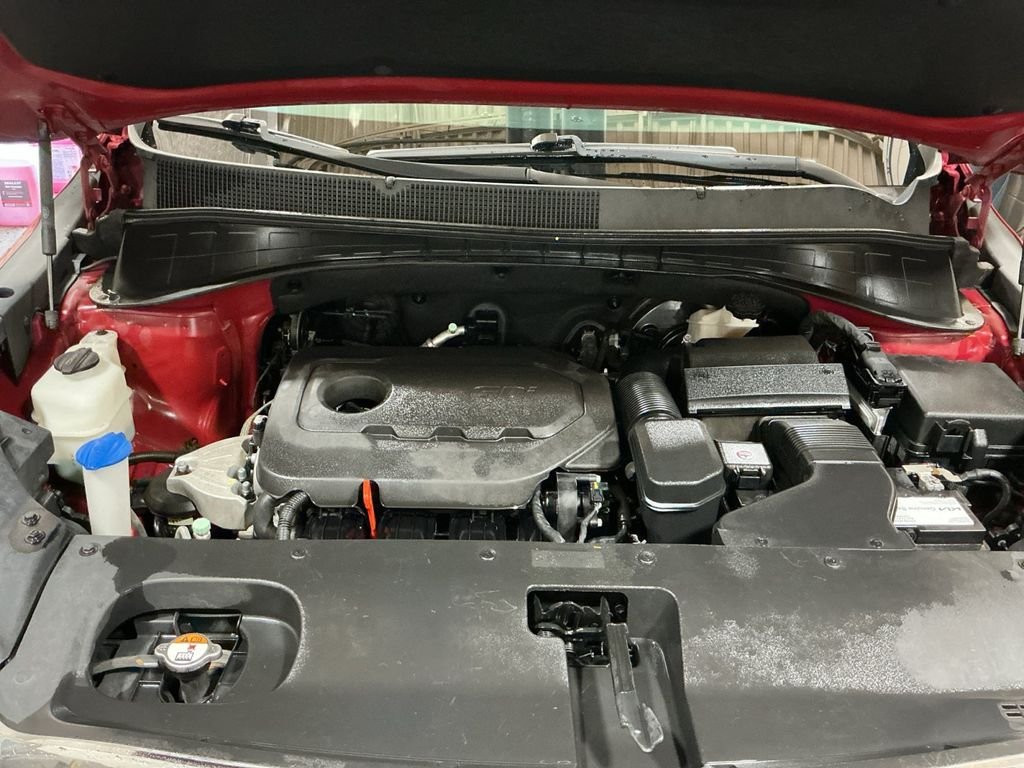 Used 2016 Red Kia LX image 23