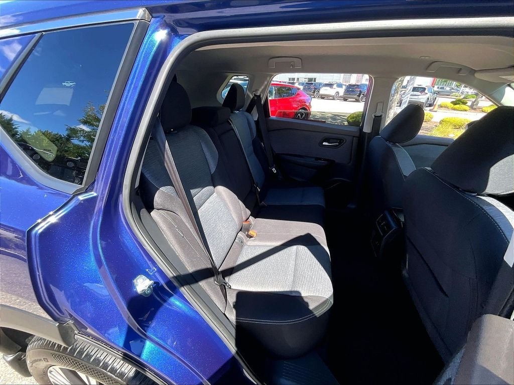 Used 2023 Blue Nissan SV image 16