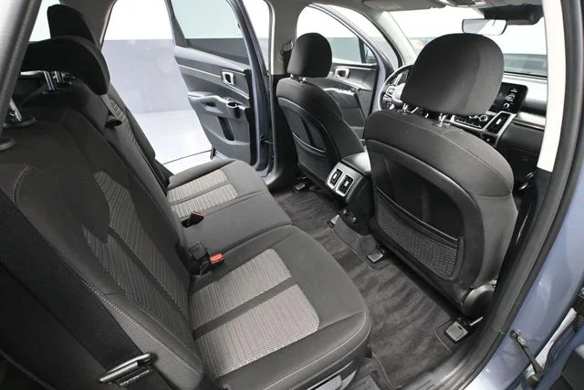 2023 Kia Sorento LX - Photo 44