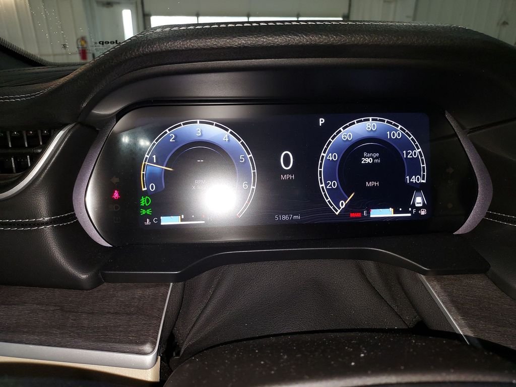 Used 2023 White/off-white Jeep Limited image 21