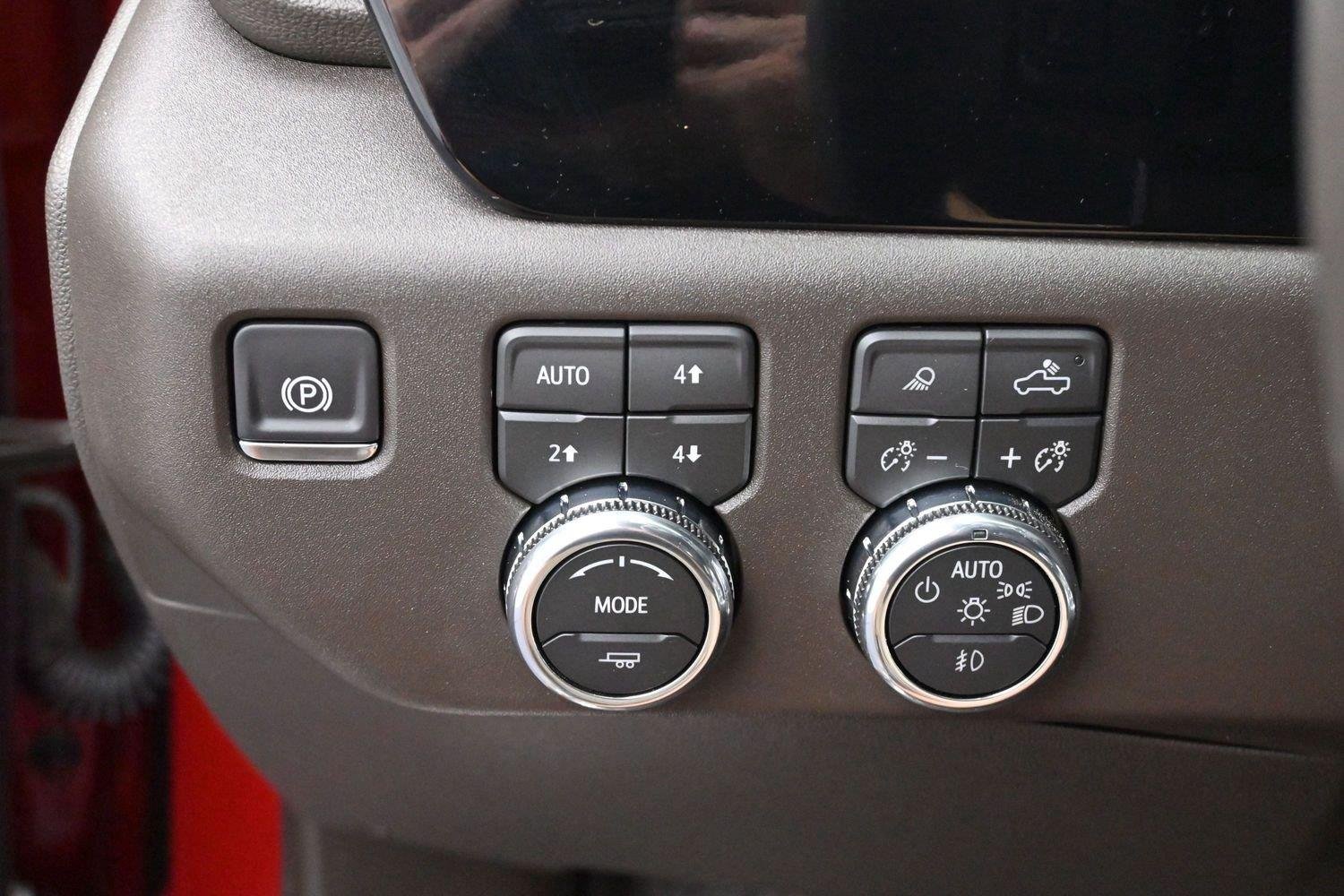 Used 2026 Volcanic Red Tintcoat GMC SLT image 27