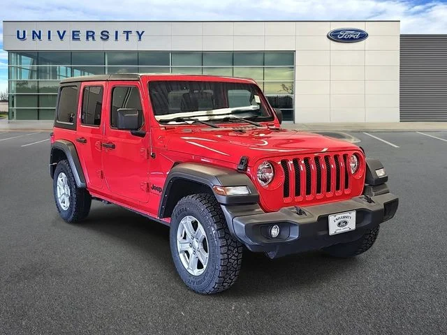 Used 2023 Red Jeep Sport S image 1
