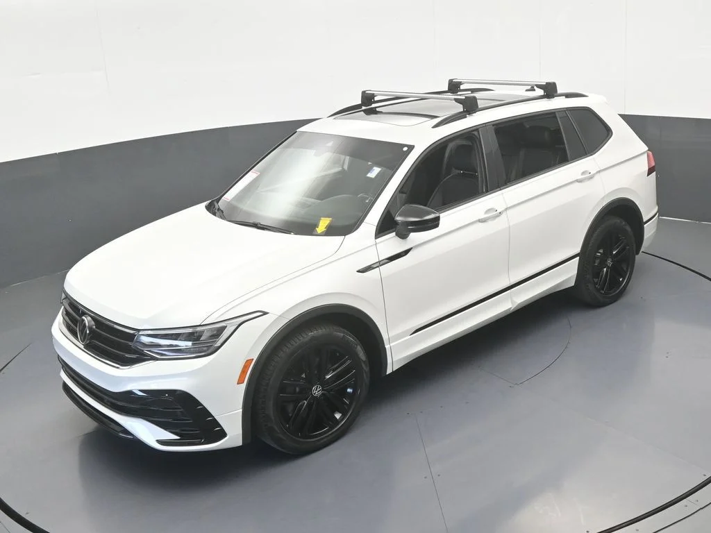 Used 2022 Oryx White Pearl Volkswagen 2.0T SE R-Line Black image 44