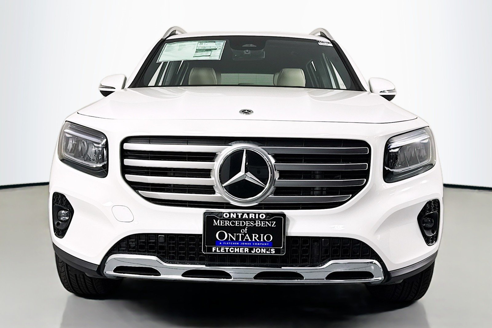 Certified Used 2026 Polar White Mercedes-Benz GLB 250 image 3
