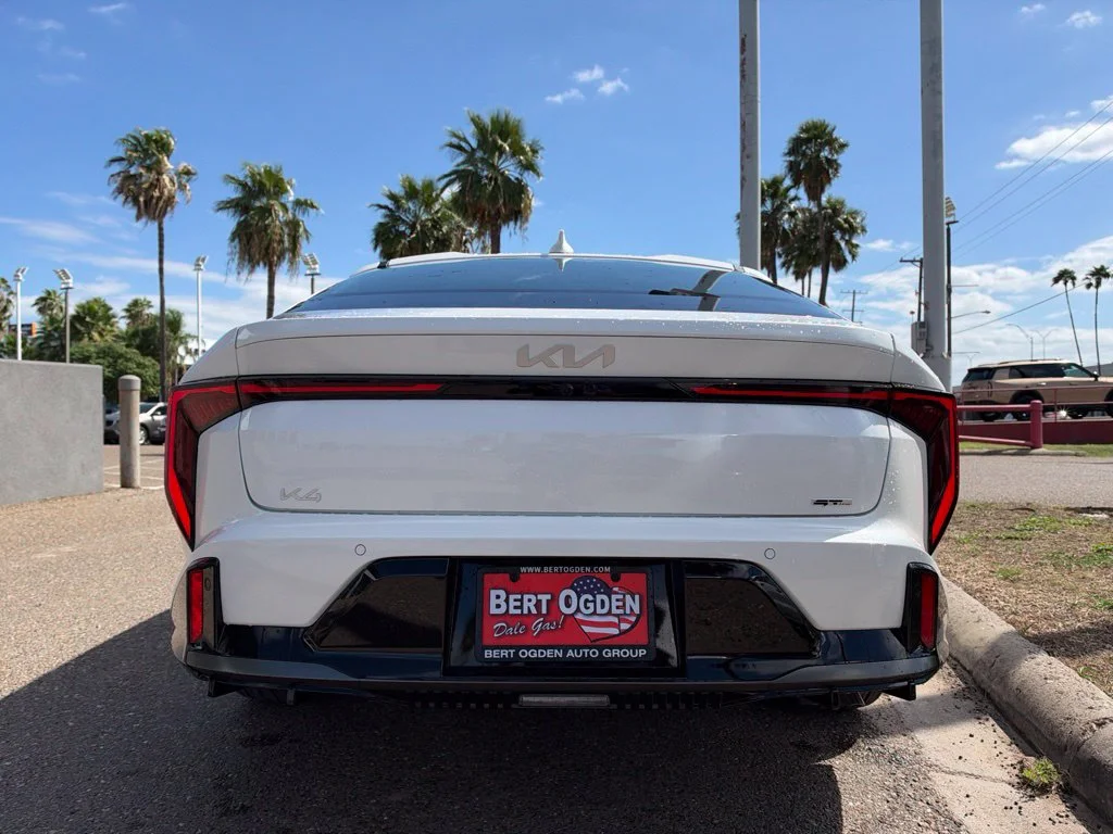 New 2027 White Kia GT-Line image 4
